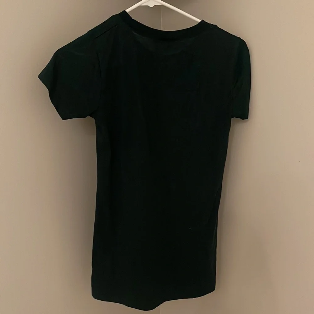Tee - Picture 4 of 4